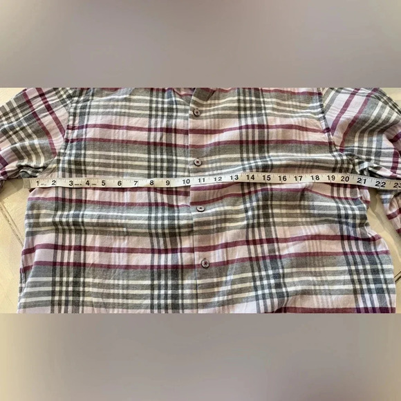 Tommy Bahama Men’s Stretch Flannel Button Up Red/Blk/Wht SZ L - Picture 6 of 8